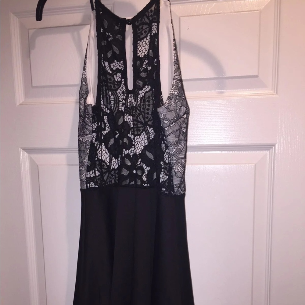 Dress - Picture 2 of 3